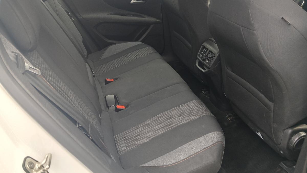 Peugeot 3008 BlueHDi 130 S&S EAT8 Business 777